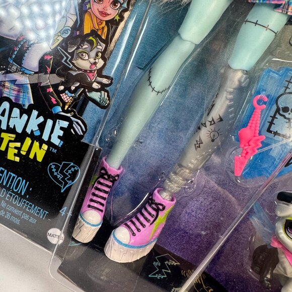 Monster High Frankie Stein Doll w/ Pet Zombie Horror Goth Punk Emo Alternative - Picture 9 of 12